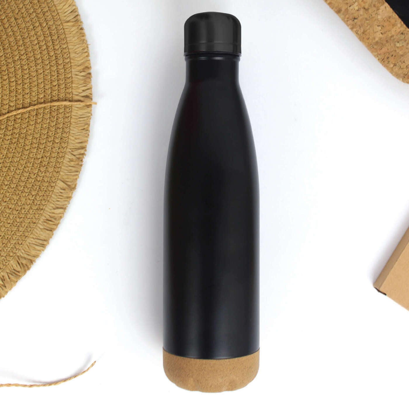 Thermal Bottle with Cork Bottom 2