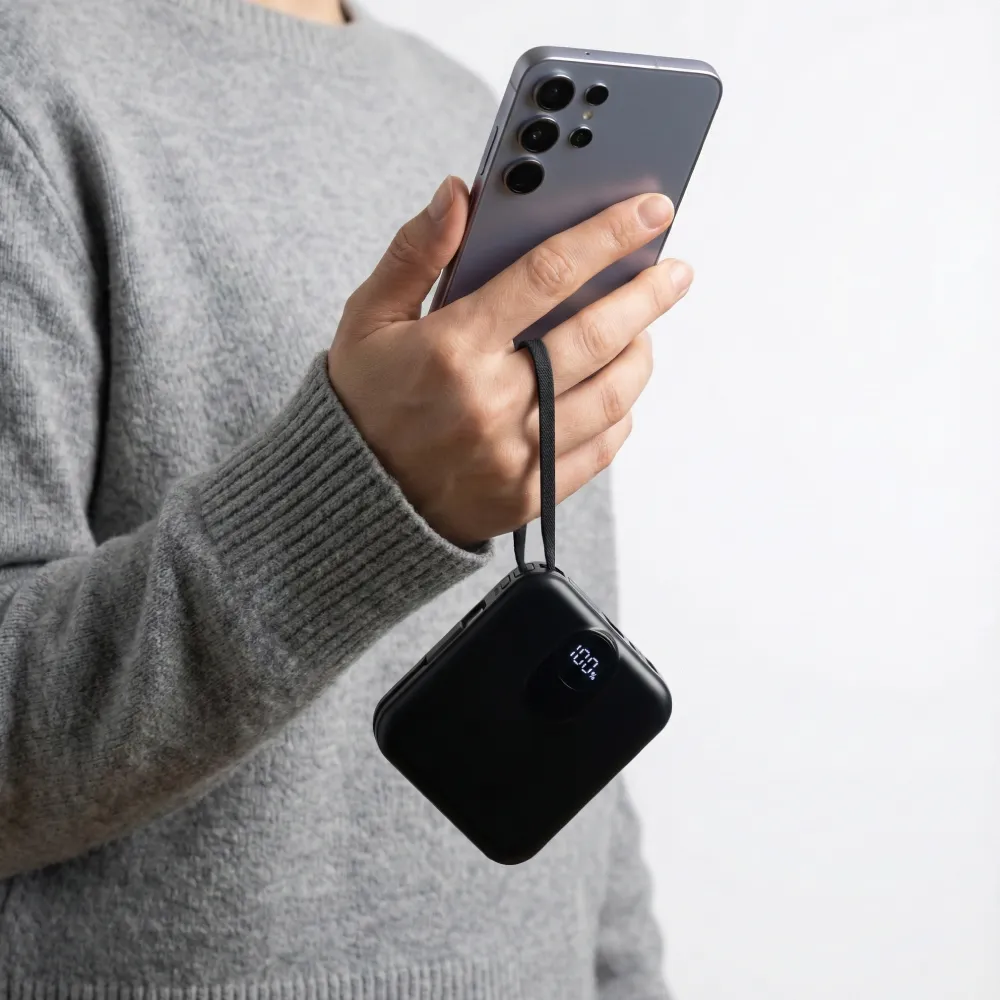 Fast Charging Digital Powerbank 38.5Wh, Built-in Type-C, 10K mAh 10