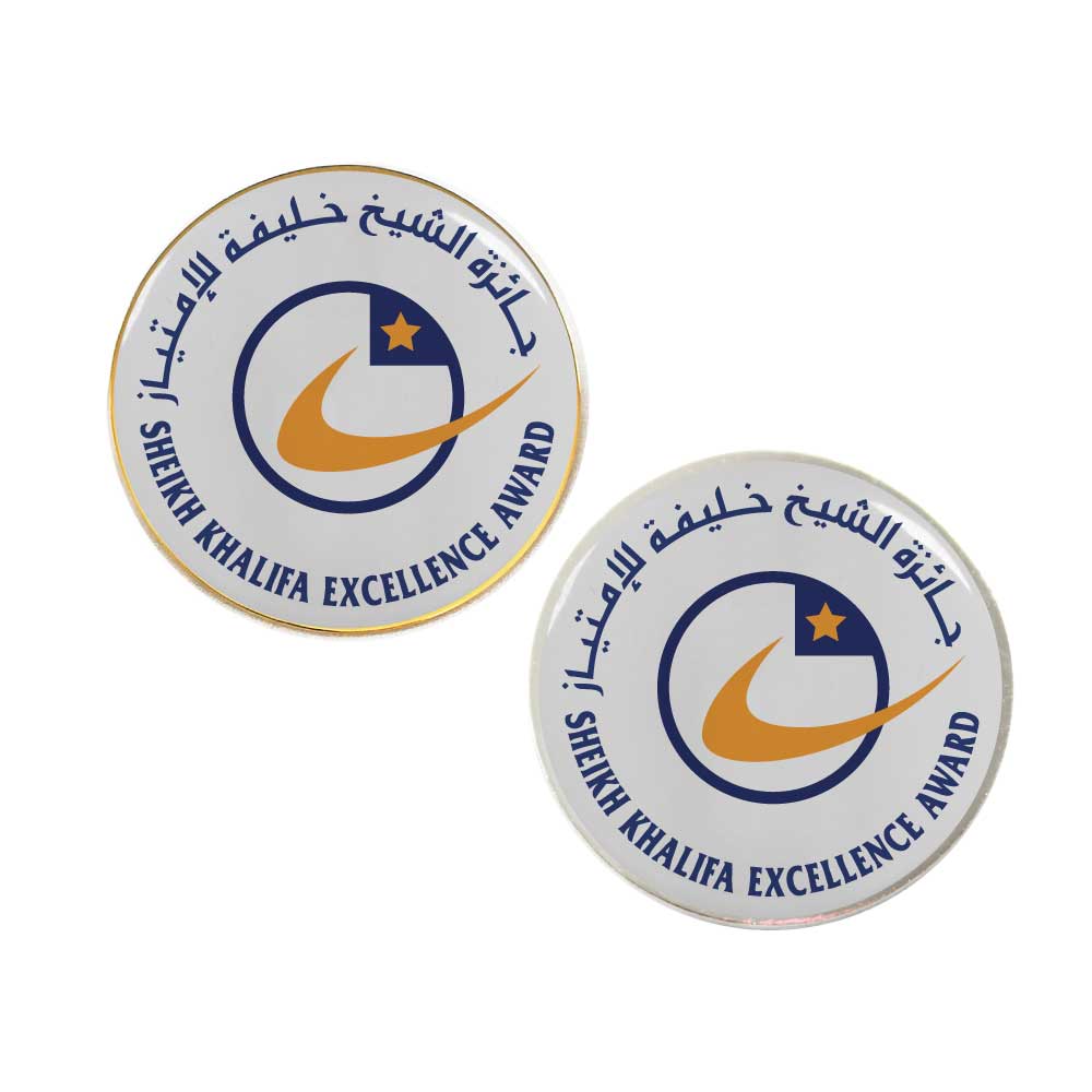 Round Shape Flat Gold Badges 3