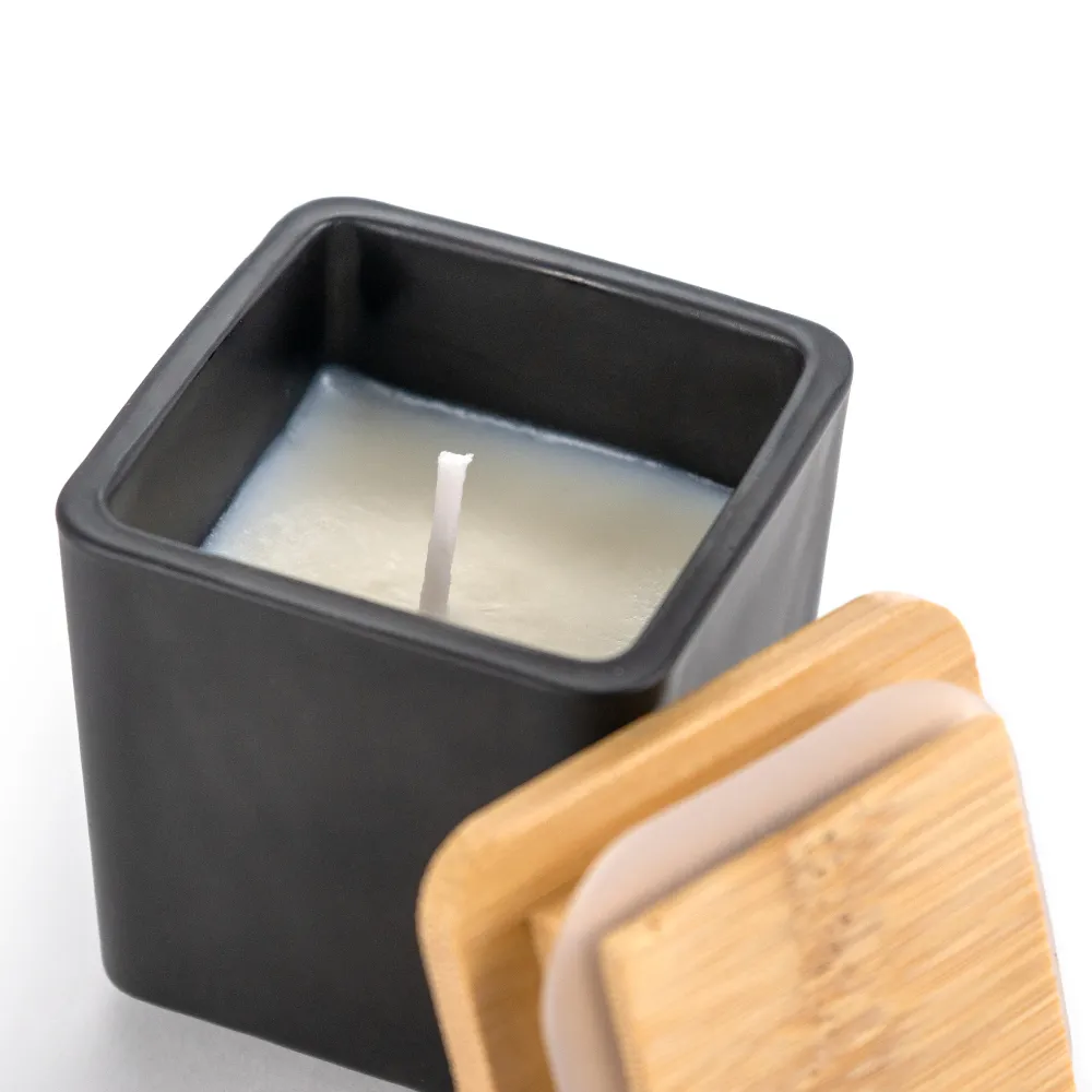 Scented Candle in Square Glass Bottle, Bamboo Lid, Oakmoss & Amber Scent 4