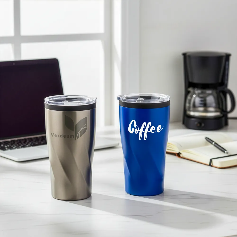 Double Wall SS Tumblers with PP Interior and Transparent Lid 580ml 2