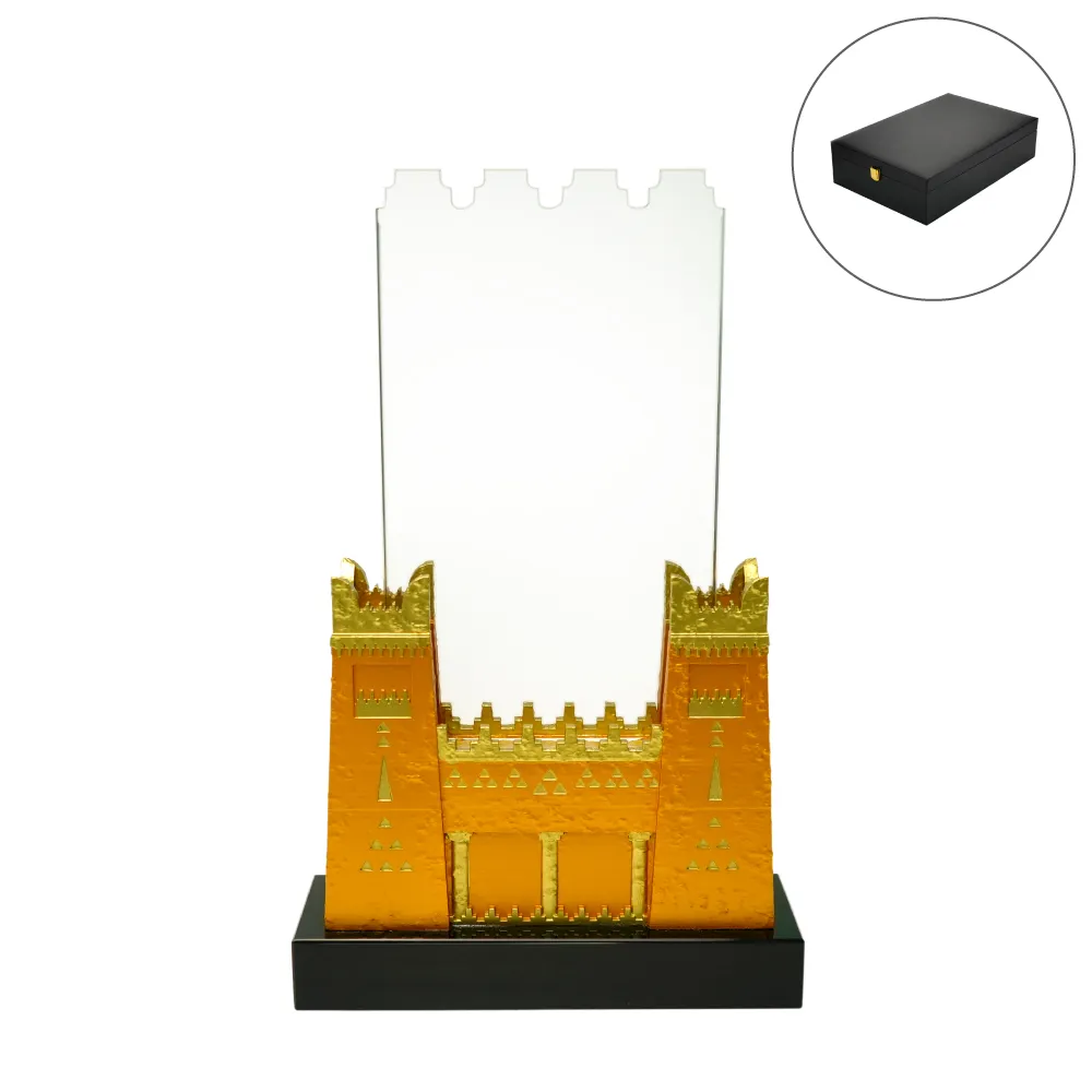 Castle Design Crystal Award in Black Presentation Box thumbnail 1